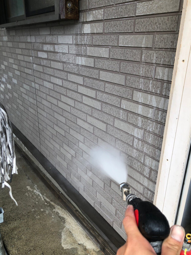 福岡県福岡市博多区 低層階テナントビル【塗装工事】高圧洗浄 写真8