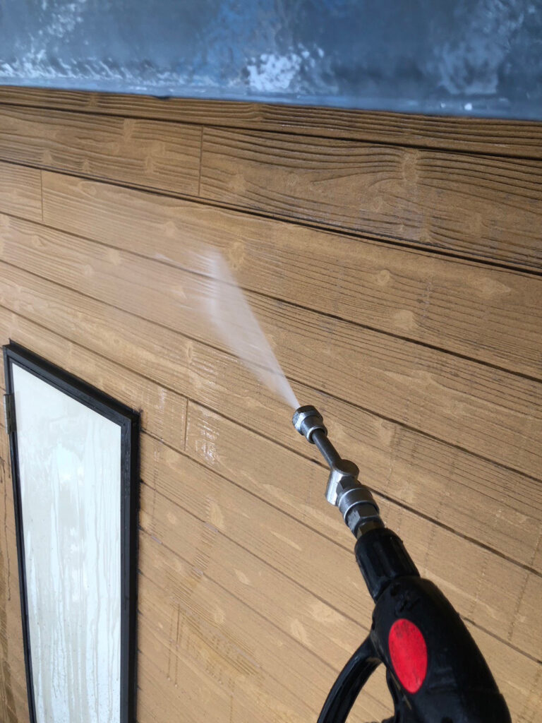 福岡県福岡市博多区 低層階テナントビル【塗装工事】高圧洗浄 写真4