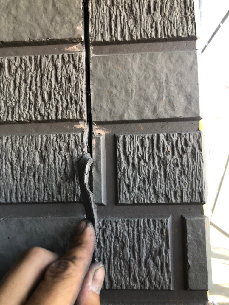 福岡県福岡市博多区 低層階テナントビル【塗装工事】コーキング工事 写真3