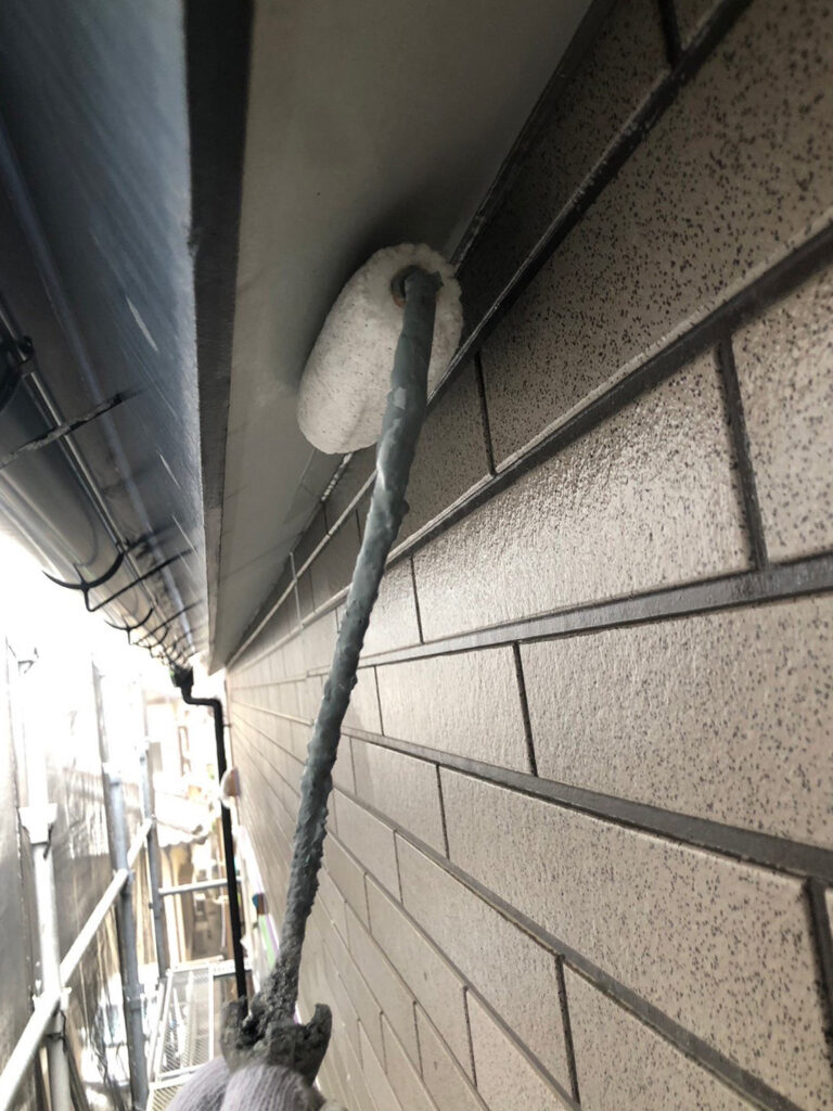 福岡県福岡市博多区 低層階テナントビル【塗装工事】軒天塗装 写真2