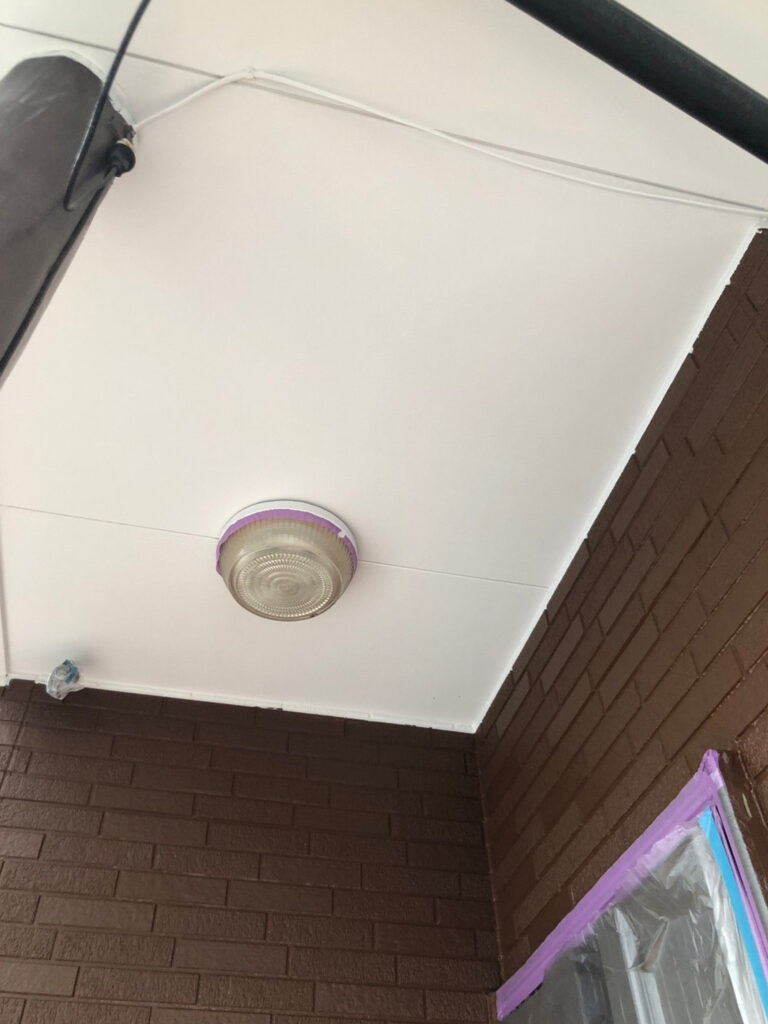 福岡県福岡市博多区 低層階テナントビル【塗装工事】軒天塗装 写真6