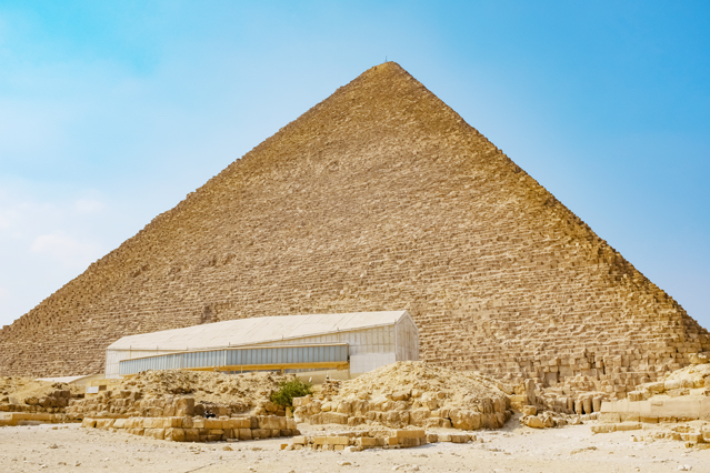 光触媒が導入されている有名施設：クフ王のピラミッド近隣施設