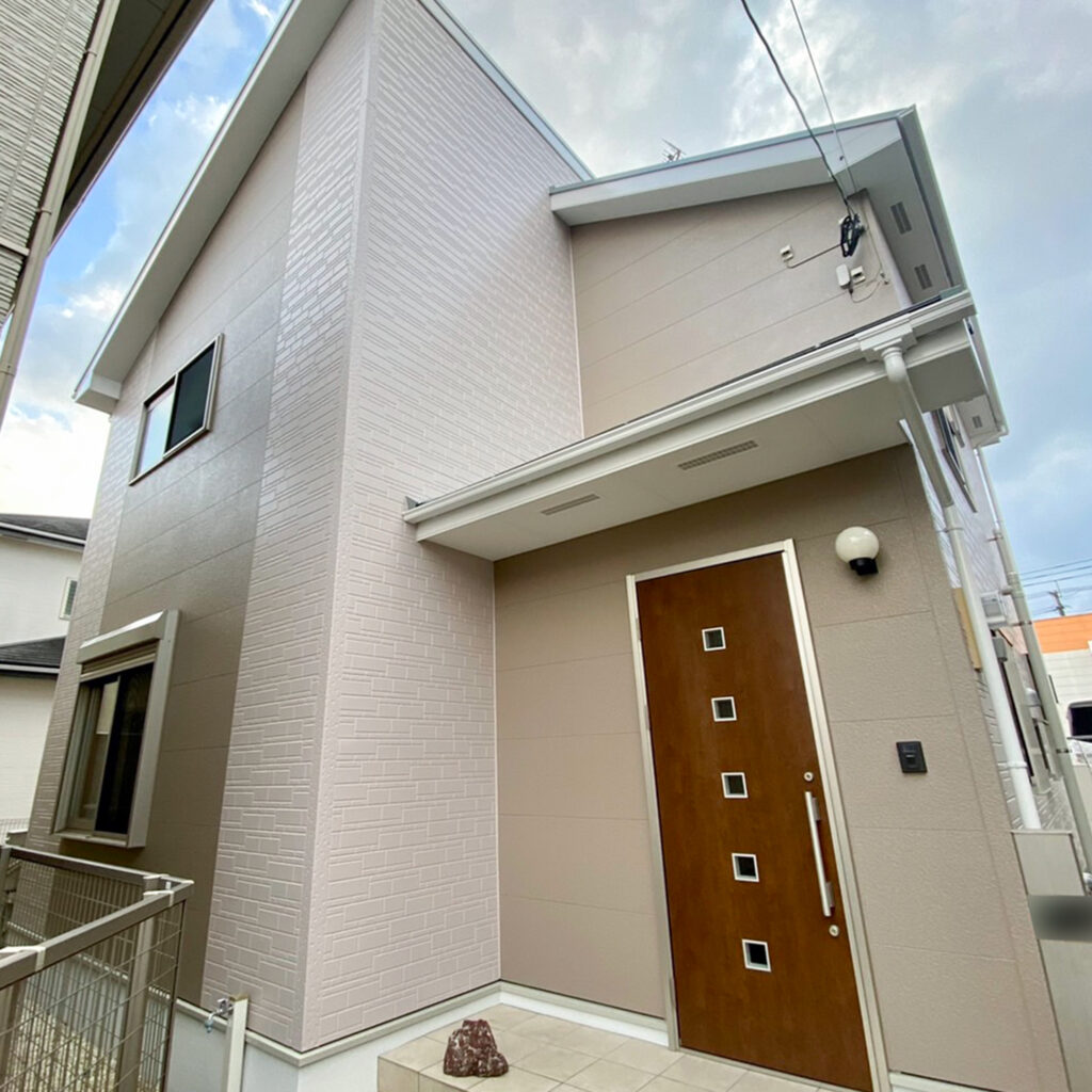 福岡県春日市 H様邸【住宅塗装】完工写真1