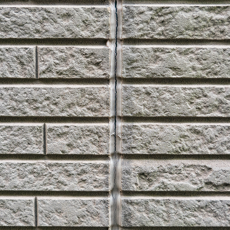 劣化した目地・コーキング